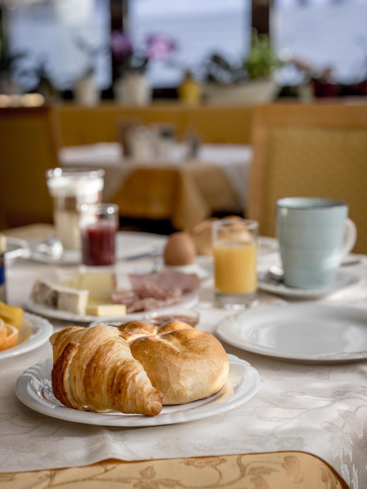 Hotel Garni Europa ซังคท์อันทอนอัมอาร์ลแบร์ก ภายนอก รูปภาพ