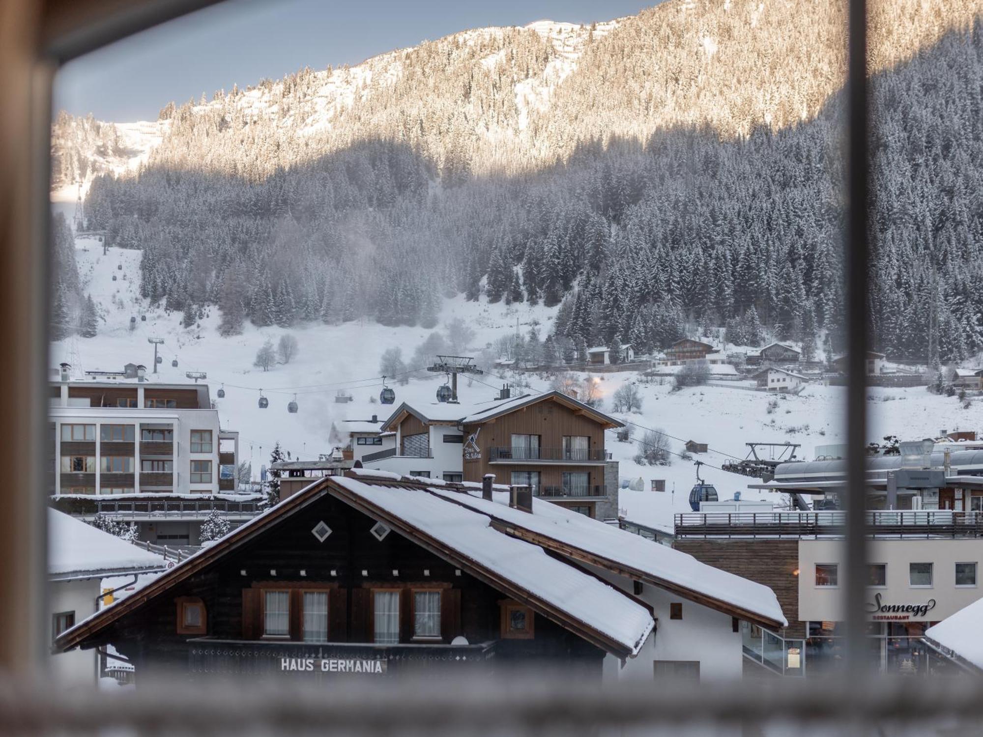 Hotel Garni Europa ซังคท์อันทอนอัมอาร์ลแบร์ก ภายนอก รูปภาพ